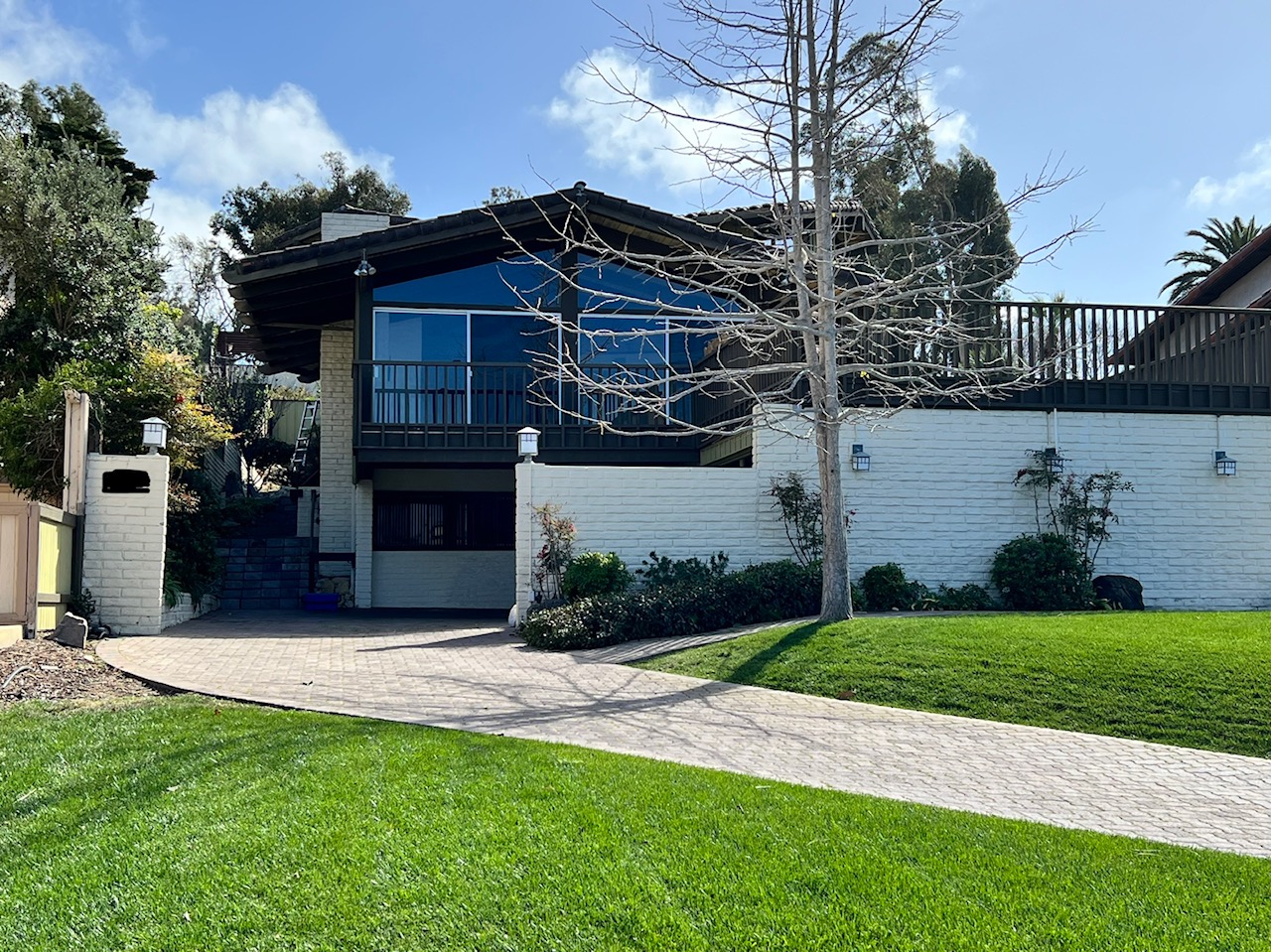 Manhattan Beach - Window Cleaning